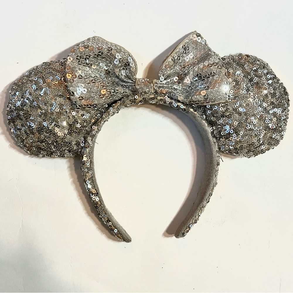 Disney Minnie Mouse ears
